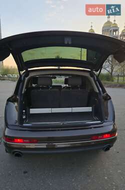 Внедорожник / Кроссовер Audi Q7 2013 в 