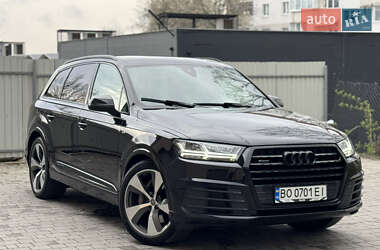 Внедорожник / Кроссовер Audi Q7 2015 в 