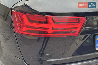 Внедорожник / Кроссовер Audi Q7 2015 в 