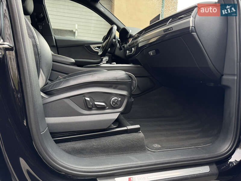 Внедорожник / Кроссовер Audi Q7 2015 в Тернополе