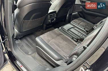 Внедорожник / Кроссовер Audi Q7 2015 в 