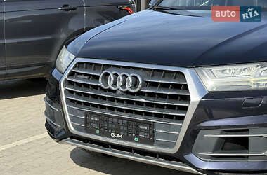 Внедорожник / Кроссовер Audi Q7 2016 в 