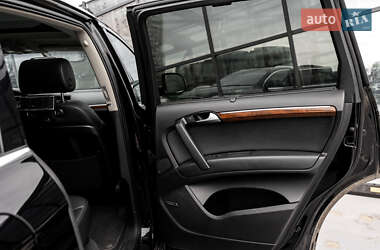 Внедорожник / Кроссовер Audi Q7 2013 в 