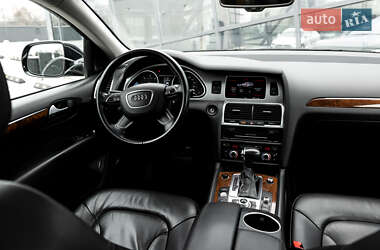 Внедорожник / Кроссовер Audi Q7 2013 в 