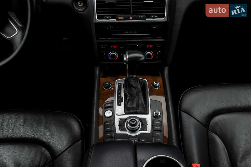 Внедорожник / Кроссовер Audi Q7 2013 в Киеве