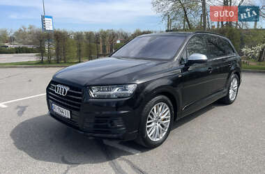 Позашляховик / Кросовер Audi Q7 2015 в 