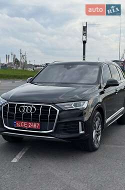 Внедорожник / Кроссовер Audi Q7 2020 в 