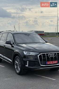 Внедорожник / Кроссовер Audi Q7 2020 в 