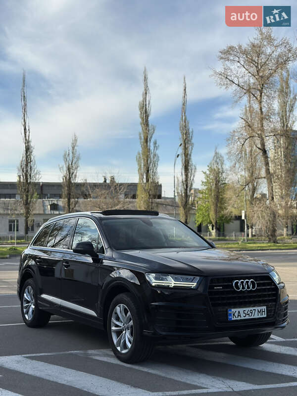 Внедорожник / Кроссовер Audi Q7 2019 в Киеве