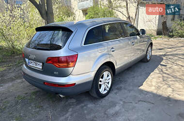 Внедорожник / Кроссовер Audi Q7 2007 в 