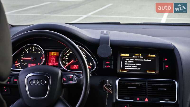 Внедорожник / Кроссовер Audi Q7 2006 в Черновцах