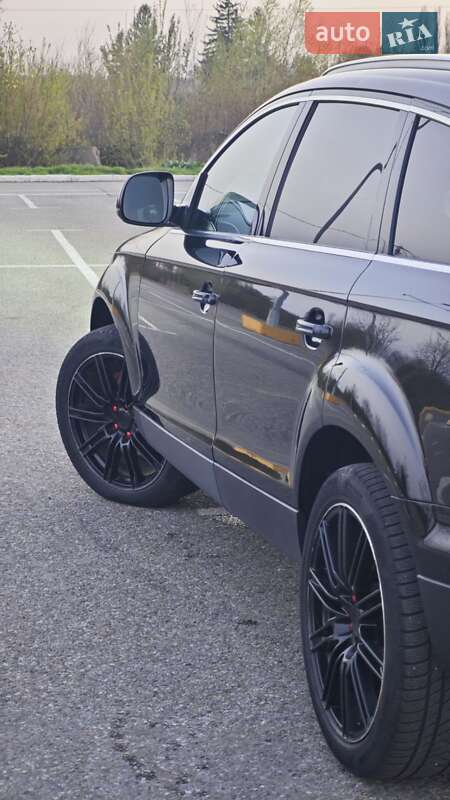 Внедорожник / Кроссовер Audi Q7 2006 в Черновцах