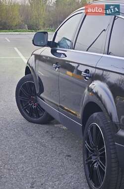 Внедорожник / Кроссовер Audi Q7 2006 в 