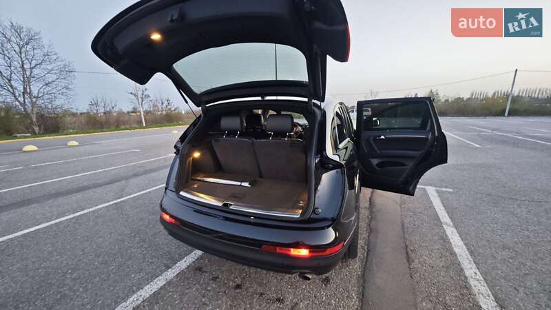 Внедорожник / Кроссовер Audi Q7 2006 в Черновцах
