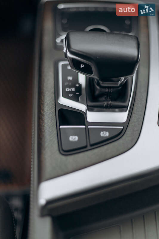 Внедорожник / Кроссовер Audi Q7 2016 в Луцке