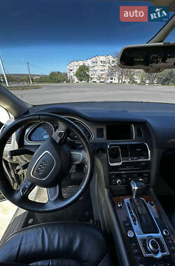 Внедорожник / Кроссовер Audi Q7 2014 в 