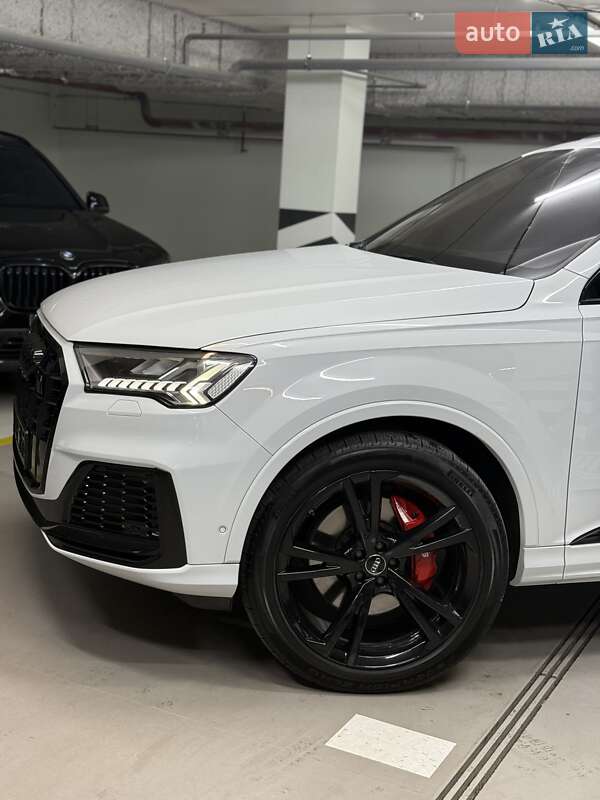 Позашляховик / Кросовер Audi Q7 2022 в Києві
