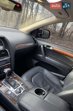 Внедорожник / Кроссовер Audi Q7 2013 в 