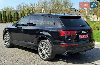 Внедорожник / Кроссовер Audi Q7 2018 в 