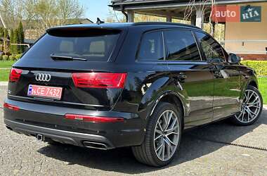 Внедорожник / Кроссовер Audi Q7 2018 в 