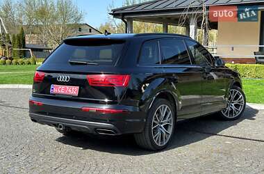 Внедорожник / Кроссовер Audi Q7 2018 в 