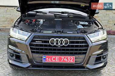 Внедорожник / Кроссовер Audi Q7 2018 в 