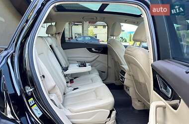 Внедорожник / Кроссовер Audi Q7 2018 в 