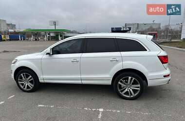 Внедорожник / Кроссовер Audi Q7 2013 в 