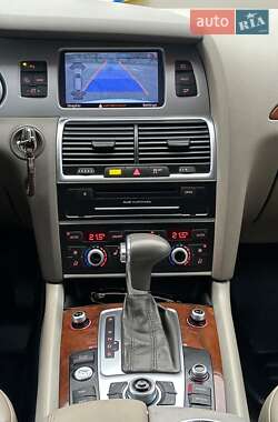 Внедорожник / Кроссовер Audi Q7 2013 в 