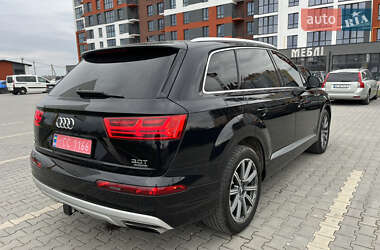 Внедорожник / Кроссовер Audi Q7 2017 в 