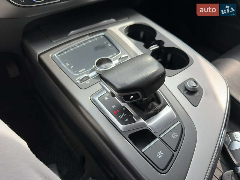 Внедорожник / Кроссовер Audi Q7 2016 в Шептицькому