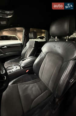 Внедорожник / Кроссовер Audi Q7 2015 в 