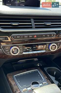 Позашляховик / Кросовер Audi Q7 2016 в 