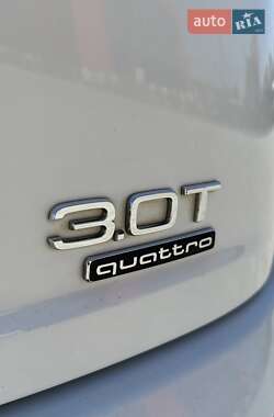 Позашляховик / Кросовер Audi Q7 2016 в 