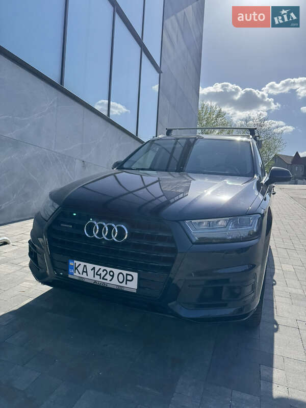 Внедорожник / Кроссовер Audi Q7 2017 в Киеве