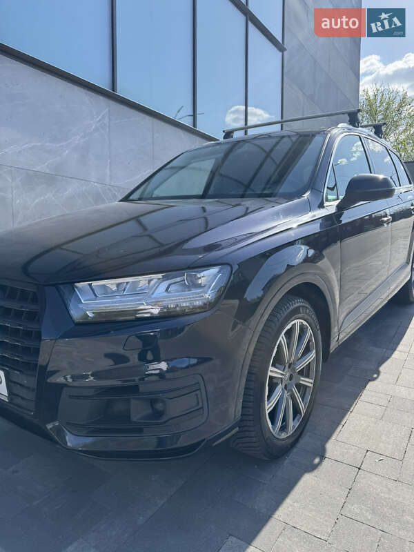 Внедорожник / Кроссовер Audi Q7 2017 в Киеве