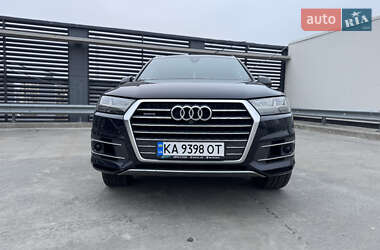 Внедорожник / Кроссовер Audi Q7 2017 в 