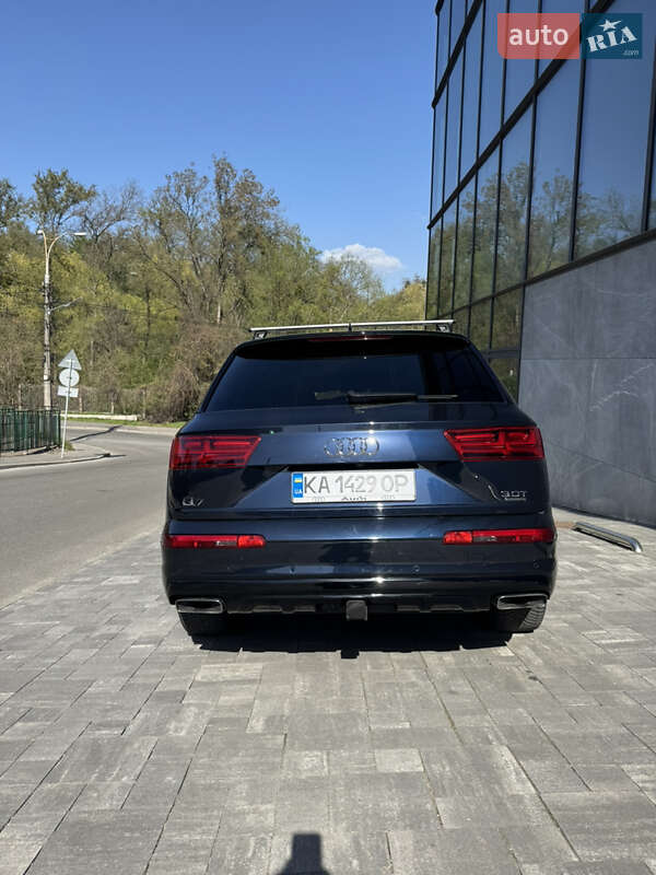 Внедорожник / Кроссовер Audi Q7 2017 в Киеве