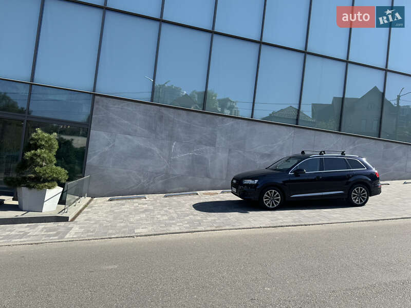 Внедорожник / Кроссовер Audi Q7 2017 в Киеве