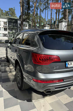 Позашляховик / Кросовер Audi Q7 2015 в 