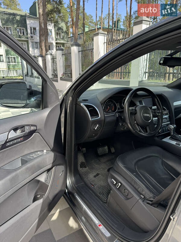 Внедорожник / Кроссовер Audi Q7 2015 в Ирпене