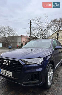 Внедорожник / Кроссовер Audi Q7 2021 в 