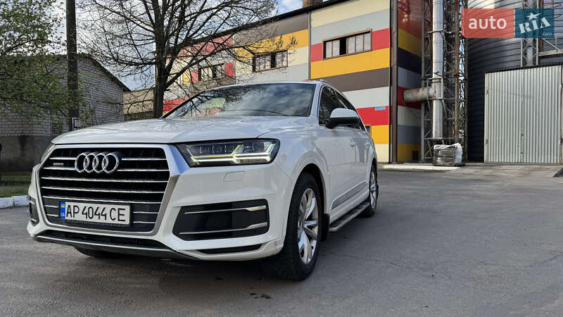 Позашляховик / Кросовер Audi Q7 2016 в Запоріжжі