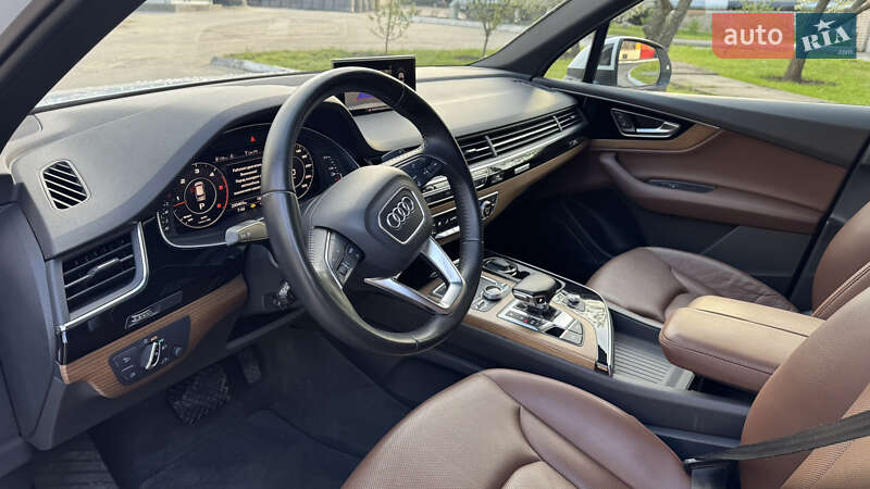 Позашляховик / Кросовер Audi Q7 2016 в Запоріжжі