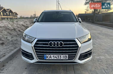 Внедорожник / Кроссовер Audi Q7 2017 в 