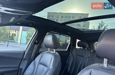 Позашляховик / Кросовер Audi Q7 2016 в 