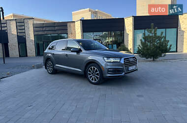 Позашляховик / Кросовер Audi Q7 2016 в 