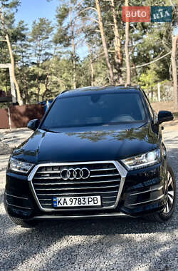 Позашляховик / Кросовер Audi Q7 2016 в 