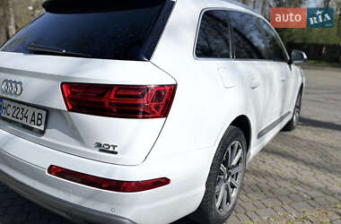 Внедорожник / Кроссовер Audi Q7 2018 в 