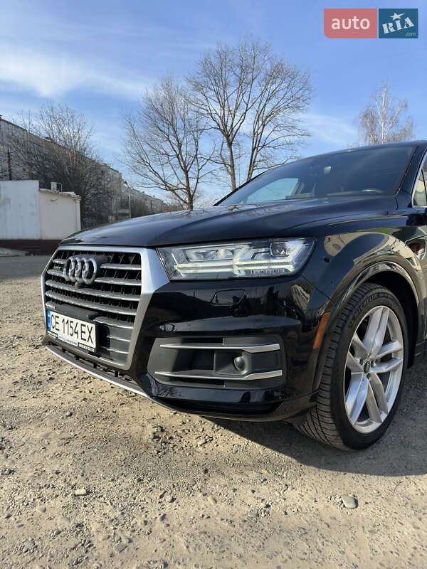 Внедорожник / Кроссовер Audi Q7 2017 в Черновцах